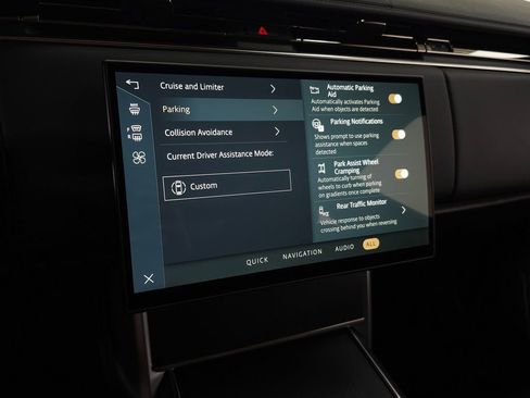 Used 2025 Land Rover Range Rover SE image 29