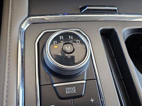 Used 2021 Ford Expedition XLT RWD image 12