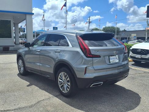 Used 2025 Cadillac XT4 Premium Luxury FWD image 23