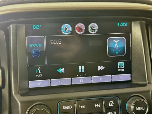 Used 2015 Chevrolet Colorado Z71 AWD/4WD image 17