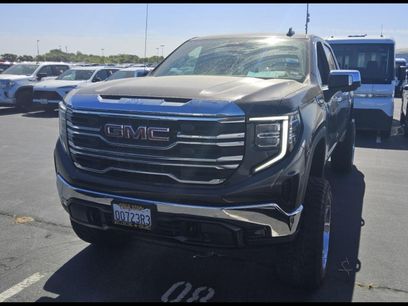Used 2023 GMC Sierra 1500 SLT w/ SLT Convenience Package
