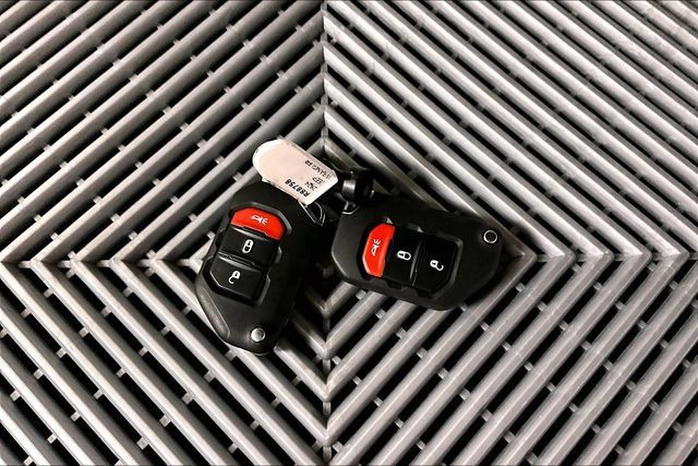 Used 2024 Jeep Wrangler Rubicon w/ Capability Package AWD/4WD image 10
