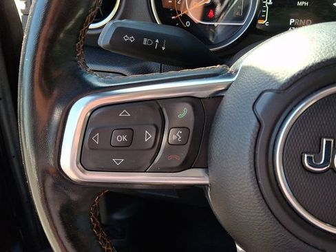 Used 2021 Jeep Gladiator Overland AWD/4WD image 18