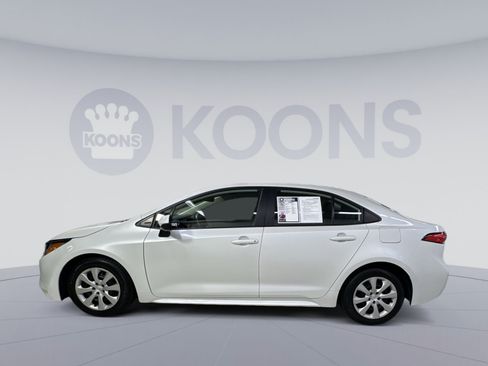 Used 2024 Toyota Corolla LE FWD image 17