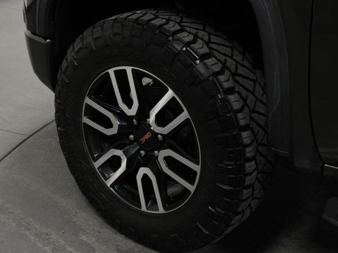 Used 2019 GMC Sierra 1500 AT4 w/ Driver Alert Package I image 10