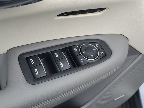 Certified 2020 Cadillac XT6 Premium Luxury AWD/4WD image 17