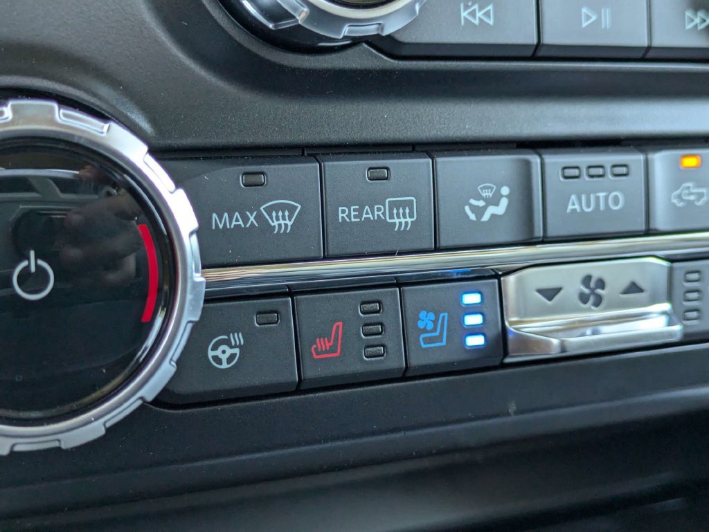 New 2027 Ford F450 Platinum w/ Platinum Plus Package AWD/4WD image 23