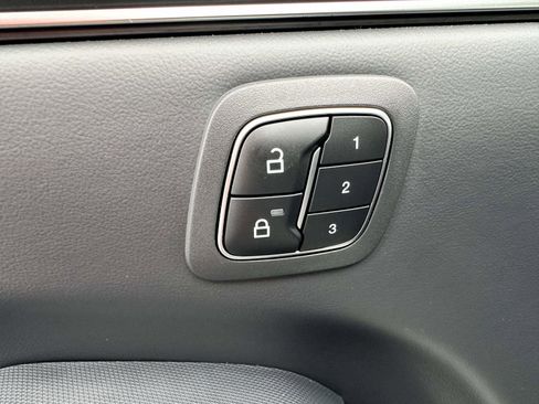 Used 2025 Ford Mustang Mach-E Premium image 11