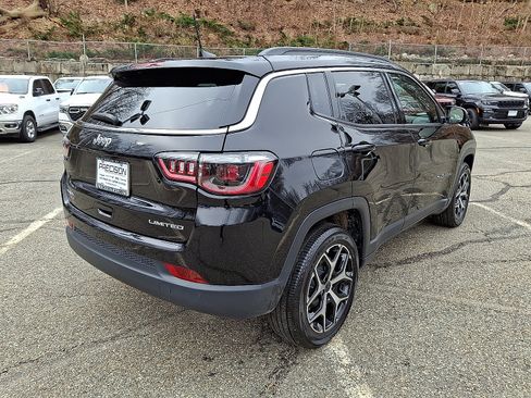 Certified 2025 Jeep Compass Limited AWD/4WD image 7