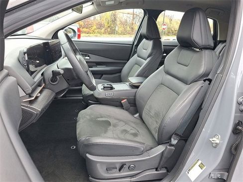 Used 2024 Nissan Ariya AWD image 14