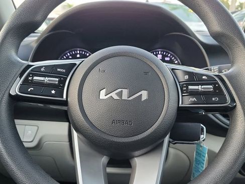 Used 2023 Kia Forte LXS w/ LXS Technology Package FWD image 18