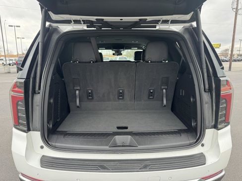 Used 2025 Chevrolet Tahoe LT image 32