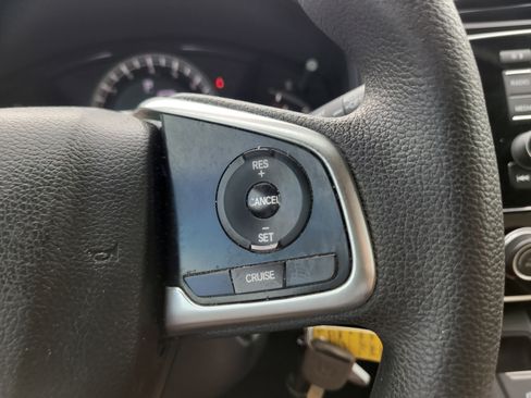 Used 2017 Honda CR-V LX image 28