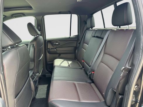 Used 2023 Honda Ridgeline Black Edition image 13