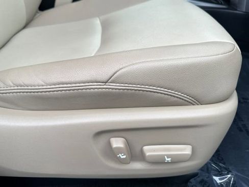 Used 2022 Toyota 4Runner SR5 Premium w/ Moonroof Package image 23