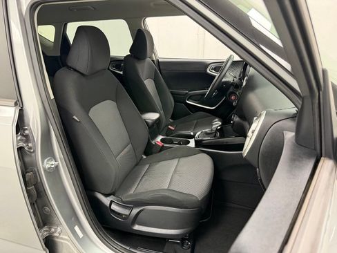Used 2022 Kia Soul LX FWD image 11