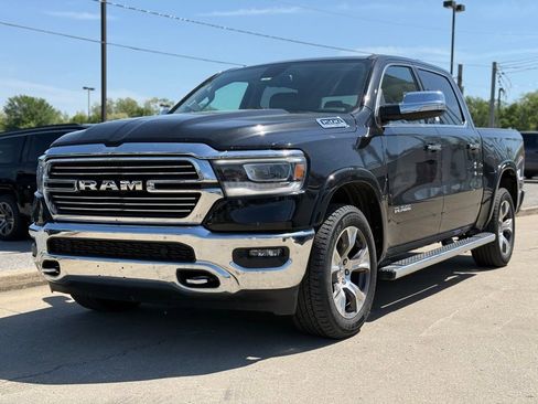 Used 2019 RAM 1500 Laramie AWD/4WD image 2
