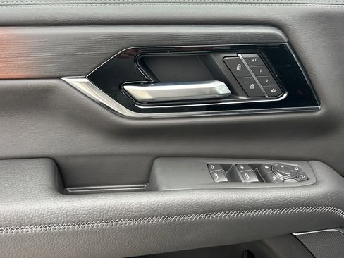 New 2026 GMC Yukon XL Denali image 12