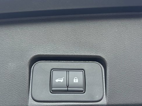 Certified 2026 Nissan Rogue SV AWD/4WD image 17