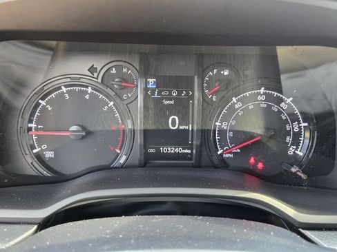 Used 2022 Toyota 4Runner SR5 Premium w/ Moonroof Package AWD/4WD image 6