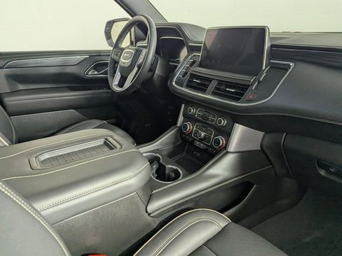Used 2023 GMC Yukon SLT image 24
