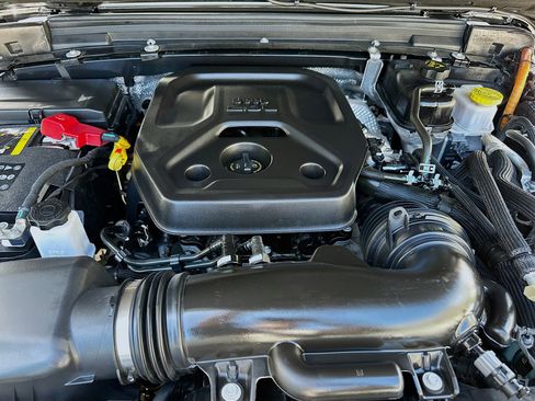 Used 2024 Jeep Wrangler High Altitude image 33