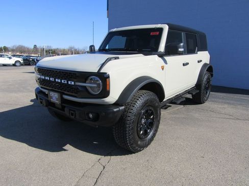 Used 2025 Ford Bronco Badlands AWD/4WD image 38