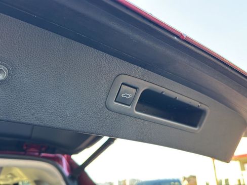 Certified 2020 Toyota Highlander XLE image 31