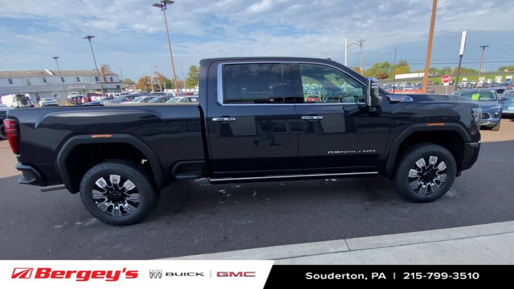 New 2026 GMC Sierra 3500 Denali w/ Denali Reserve Package AWD/4WD image 10