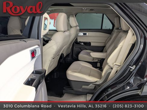 Used 2022 Ford Explorer Platinum w/ Equipment Group 601A image 19