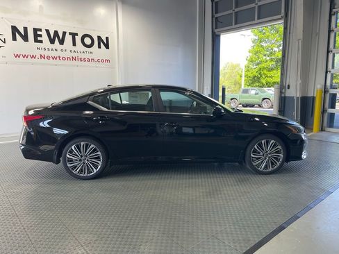New 2026 Nissan Altima 2.5 SV FWD image 8