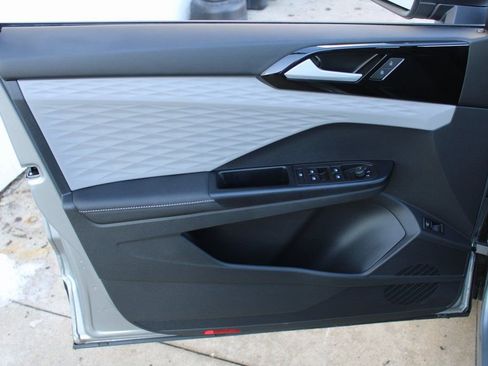 Certified 2024 Volkswagen Taos S image 7