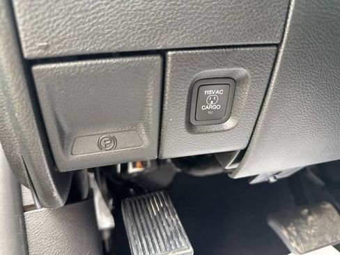 New 2026 RAM 3500 Tradesman AWD/4WD image 27