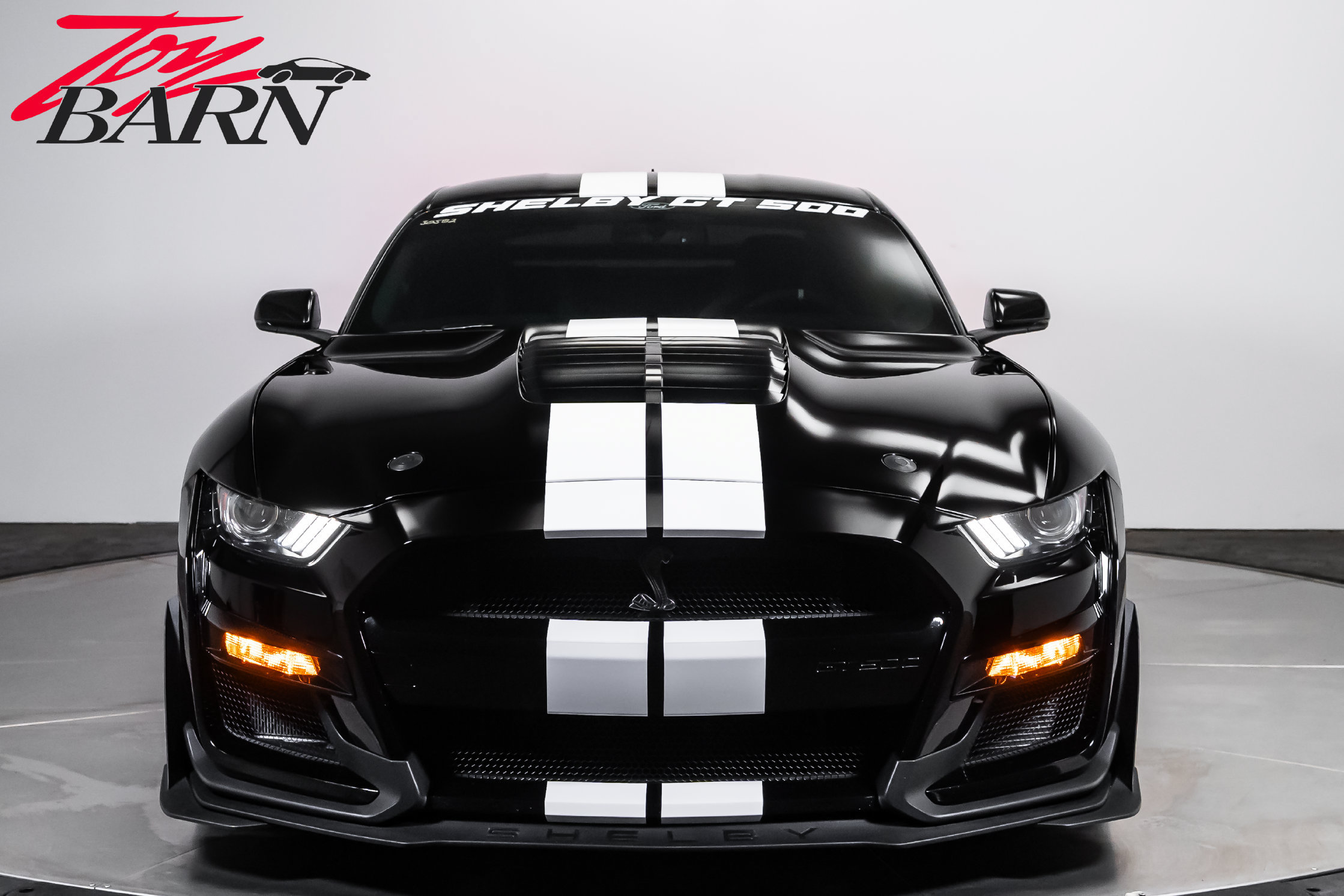 Used 2021 Ford Mustang Shelby GT500 w/ Carbon Fiber Track Pack RWD image 8