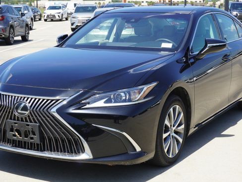 Used 2019 Lexus ES 350 w/ Premium Package FWD image 2