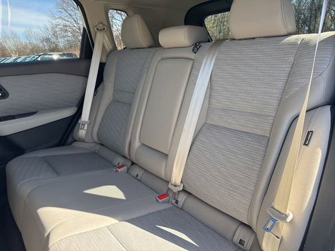 Used 2023 Nissan Rogue SV image 31