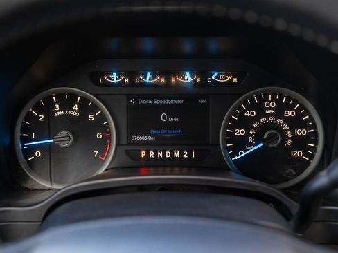 Used 2017 Ford F150 XLT w/ Equipment Group 302A Luxury image 22