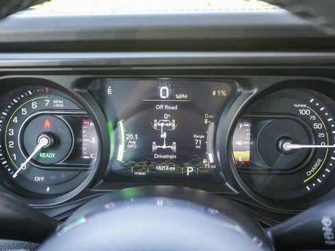 Used 2025 Jeep Wrangler Unlimited Sahara w/ Safety Group AWD/4WD image 21