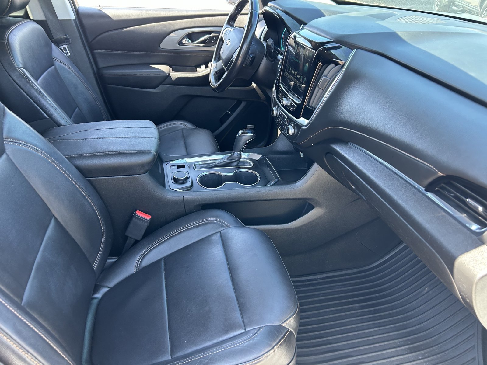 Used 2018 Chevrolet Traverse RS FWD image 12