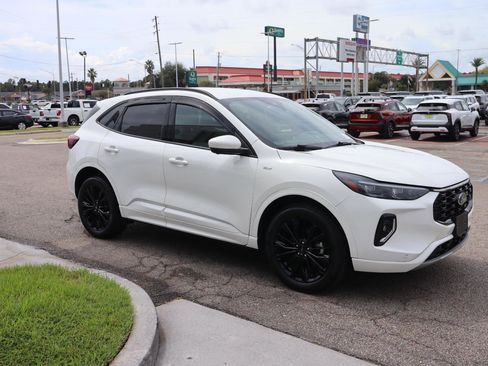 Used 2023 Ford Escape ST-Line Elite image 9