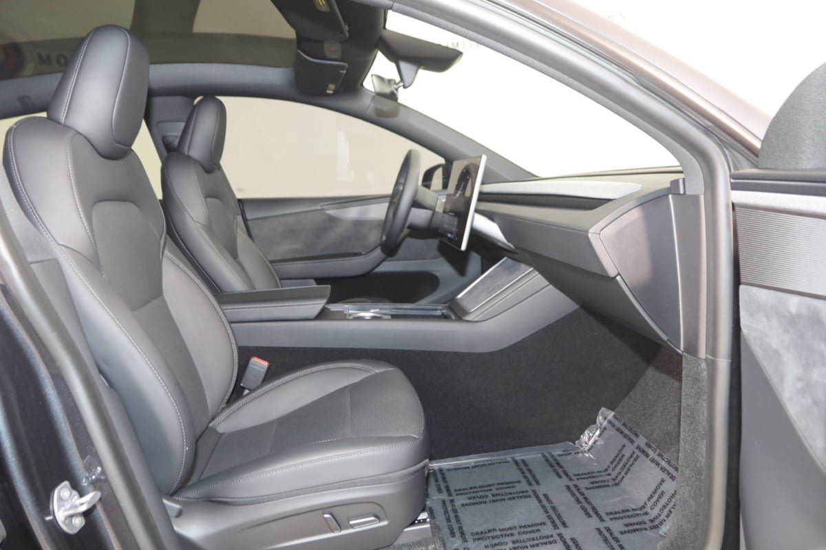 Used 2026 Tesla Model Y AWD image 14