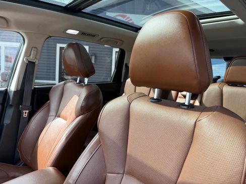 Used 2019 Subaru Ascent Touring AWD/4WD image 14