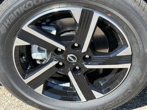 New 2025 Nissan Sentra SV w/ All-Weather Package image 9