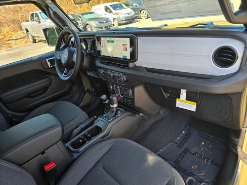 New 2025 Jeep Gladiator Mojave AWD/4WD image 27
