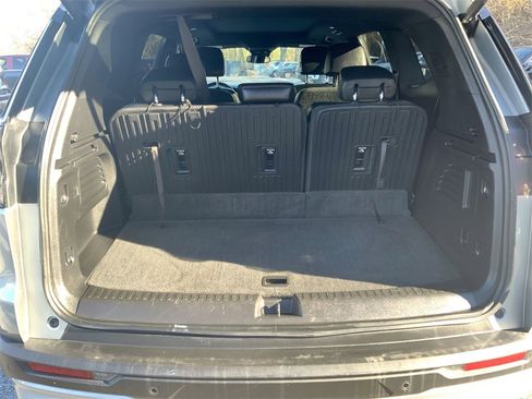 Used 2024 GMC Acadia Elevation image 27