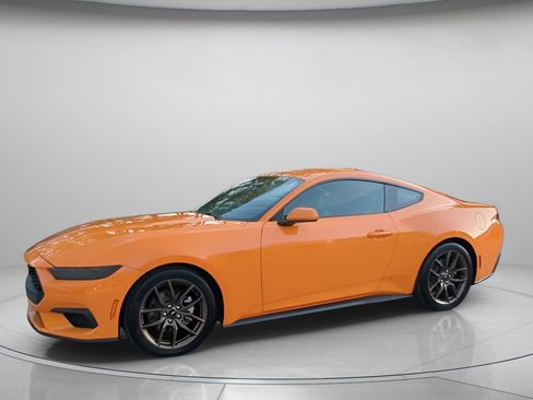 Certified 2026 Ford Mustang Coupe RWD image 14