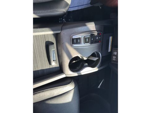 Used 2022 Honda Pilot Special Edition image 13