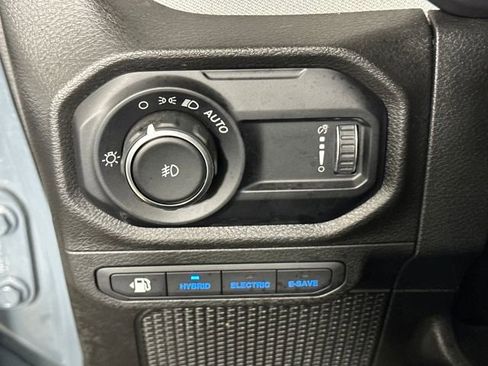 Used 2024 Jeep Wrangler Unlimited image 19