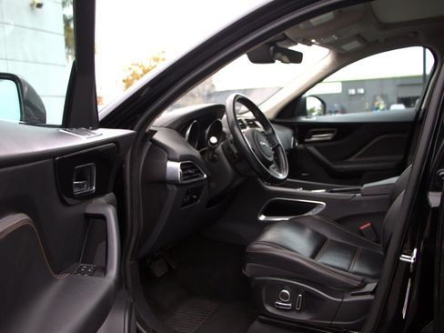 Used 2020 Jaguar F-PACE Prestige AWD/4WD image 12