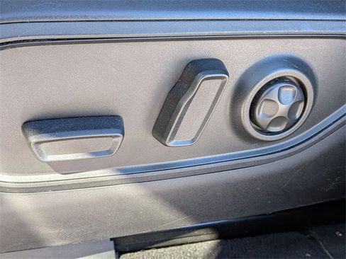 Certified 2023 Jeep Grand Cherokee Laredo image 13